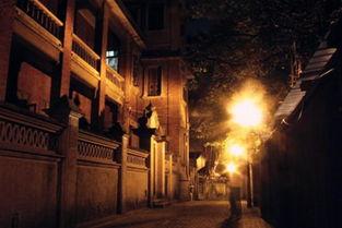 鬼屋闹鬼吃瓜图片,闹鬼事件背后的吃瓜群众